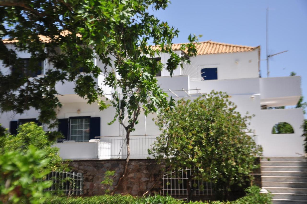Apartment Ifigenia's *